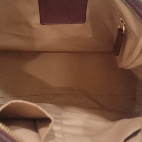 COACH SIGNATURE "C" CROSSBODY TAN & BURGANDY HANDBAG - Picture 7 of 9